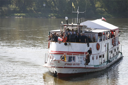 Rejs statkiem „Wanda” w ramach ubiegłorocznych warsztatów dotyczących zagospodarowania rzek, fot. Andrzej Goiński