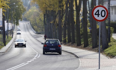 Gruntownie zmodernizowana ulica Toruńska w Chełmnie, której przebudowę poprzedziły szeroko zakrojone konsultacje społeczne, fot. Mikołaj Kuras