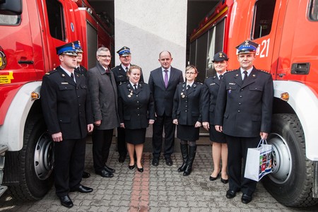 Marszałek Piotr Całbecki z wizytą w Komendzie Powiatowej PSP w Nakle, fot. Andrzej Goiński