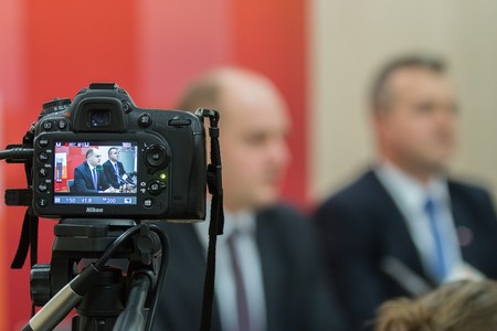 Konferencja prasowa marszałka Piotra Całbeckiego oraz wojewody Mikołaja Bogdanowicza, fot. Szymon Zdzieblo tarantoga.pl