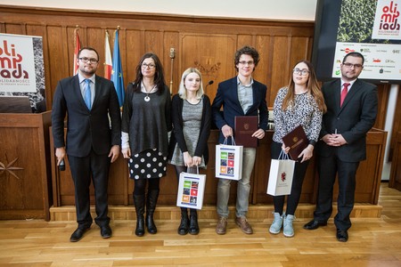 Laureaci wojewódzkiego etapu konkursu Olimpiada Solidarności, fot. Andrzej Goiński