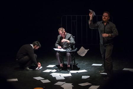 Spektakl „Xhumacja” zaprezentowany przez grupę RFM Mazut, fot. Szymon Zdziebło/Tarantoga.pl