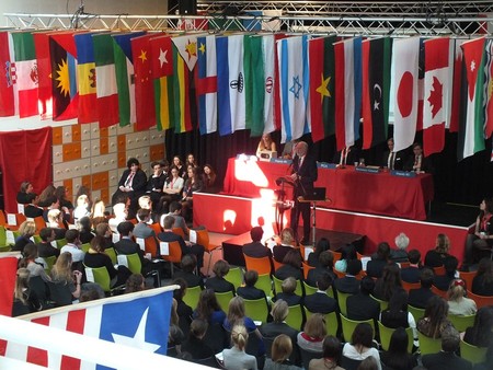 udział przedstawicieli I Liceum Ogólnokształcącego w projekcie HagaMUN