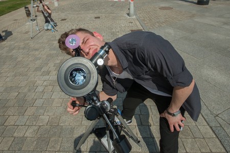 Obserwacje przed Urzędem Marszałkowskim, fot. Szymon Zdziebło