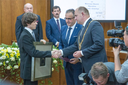 Uroczysta sesja sejmiku województwa, fot. Szymon Zdziebło/Tarantoga.pl