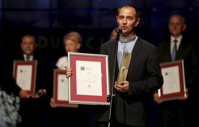 Kategoria: Edukacja – ks. Paweł Nowogórski, fot. Mikołaj Kuras Kategoria: Edukacja – ks. Paweł Nowogórski, fot. Mikołaj Kuras