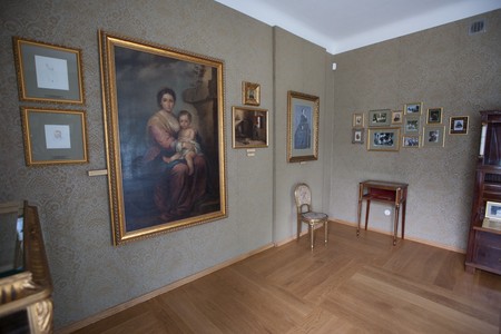 Wnętrze dworu w Kłóbce, fot. Andrzej Goiński