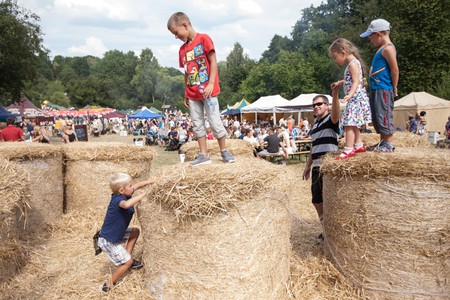 Imprezy z cyklu ,,Wieś na weekend” to dobra okazja do zabawy i integracji, fot. Andrzej Goiński