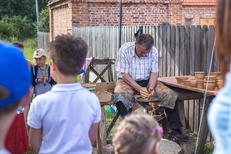 Festyn „Z życia dawnej wsi” w Kłóbce, fot. Szymon Zdziebło/tarantoga.pl