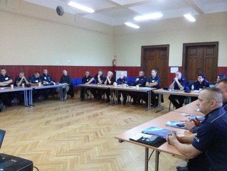 Uczestnicy szkolenia Rola funkcjonariuszy Policji w przeciwdziałaniu przemocy w rodzinie w środowisku lokalnym, Mogilno, 4.10.2016 r., fot. Biuro Wsparcia Rodziny i Przeciwdziałania Przemocy