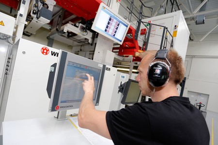 Fabryka spółki Plastica (w Grupie TZMO) w podstrefie Kowalewo Pomorskie, fot. Mikołaj Kuras