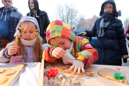 Piernikowe warsztaty przed Urzędem Marszałkowskim, fot. Mikołaj Kuras