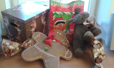 Upominki przygotowane przez pracowników Biblioteki Pedagogicznej w Toruniu