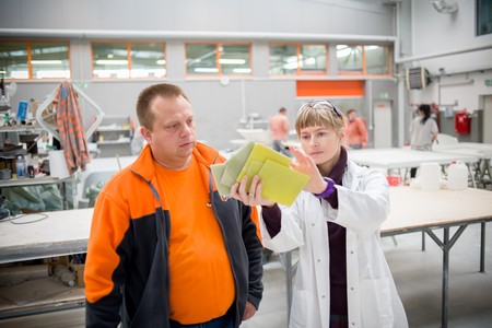 Wsparcie w trwających obecnie konkursach adresujemy m. in. do biznesu; na zdjęciu firma Polimer w Solcu Kujawskim, fot. Jacek Smarz