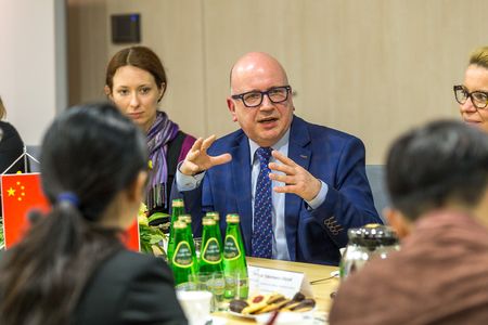 Spotkanie organizacyjne - wystawa prac plastycznych dzieci z Prowincji Hubei oraz Województwa Kujawsko-Pomorskiego, fot. Szymon Zdzieblo/tarantoga.pl