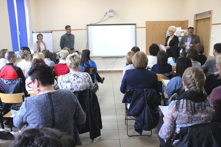 Dyrektor KPCEN wita uczestników spotkania