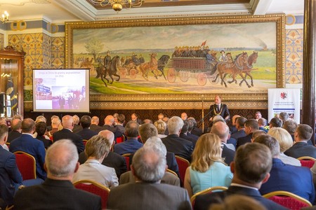 Uroczysta sesja sejmiku województwa, fot. Szymon Zdziebło/tarantoga.pl dla UMWKP