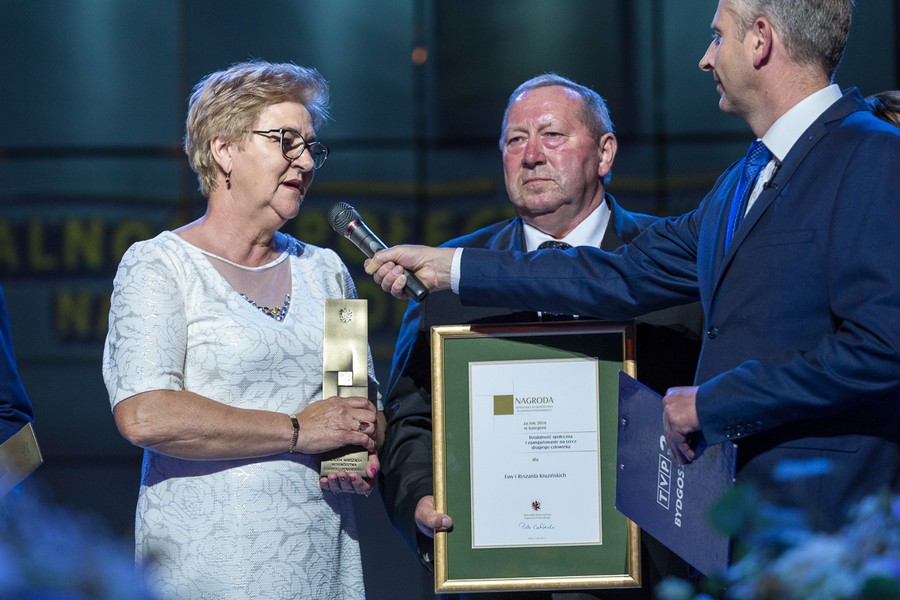 Kategoria: Działalność społeczna i zaangażowanie na rzecz drugiego człowieka –  Ewa i Ryszard Kruzińscy, fot. Szymon Zdziebło/tarantoga.pl