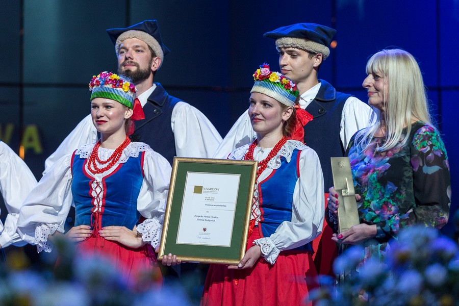 Kategoria: Promocja województwa - Zespół Pieśni i Tańca Ziemia Bydgoska, fot. Szymon Zdziebło/tarantoga.pl