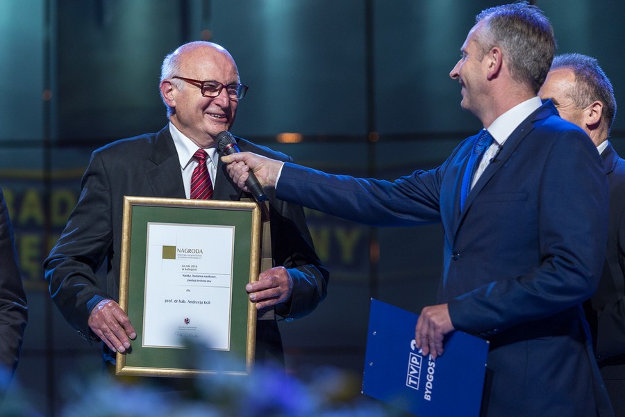 Kategoria: Nauka, badania naukowe, postęp techniczny - Prof. Andrzej Kola, fot. Szymon Zdziebło/tarantoga.pl