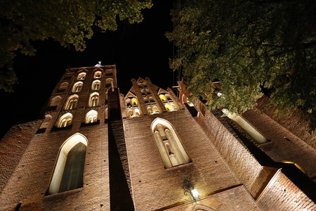 Wśród ubiegłorocznych laureatów znalazło się m.in. Koło Przewodników PTTK w Chełmnie; na zdjęciu miasto nocą, fot. Mikołaj Kuras