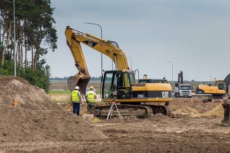 Kongsberg Automotive rozpoczął budowę fabryki w Pikutkowie, fot. Szymon Zdziebło/tarantoga.pl
