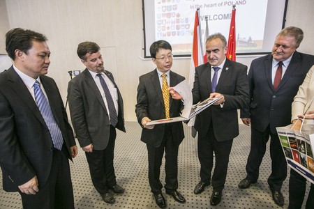 Spotkanie z gośćmi z Hubei w Urzędzie Marszałkowskim, fot. Andrzej Goiński