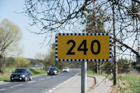 Dzięki współpracy z samorządami lokalnymi na całej długości przebudowywanego odcinka powstanie ścieżka rowerowa, fot. Tymon Markowski