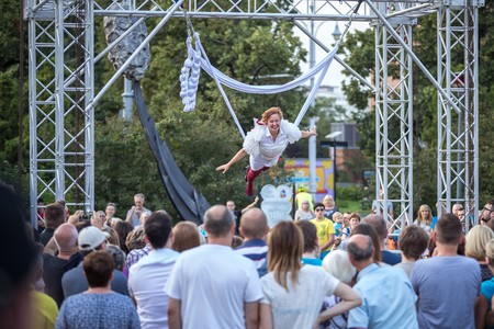 "Elina" to jeden ze spektakli toruńskiego Festiwalu Teatrów Ulicznych, fot. Szymon Zdziebło/tarantoga.pl
