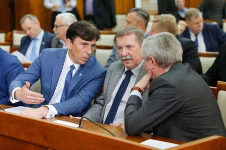 Wobec Brukseli musimy mówić jednym głosem; spotkanie podsumowujące dotychczasowe zabiegi samorządu województwa o wsparcie z FSUE; fot. Mikołaj Kuras dla UMWKP