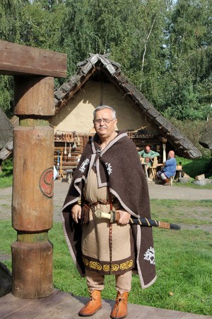 Dyrektor Zajączkowski podczas kolejnych edycji Festiwalu Archeologicznego, fot.  Jacek Mielcarzewicz