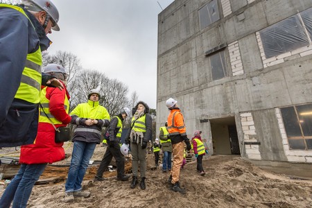03.12.2017 r., Zwiedzanie budowy szpitala na Bielanach w Toruniu, fot. Szymon Zdziebło/Tarantoga.pl