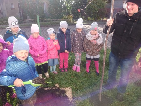 Nadgoplański Park Tysiąclecia, Sadzenie drzewka i edukacja, Przedszkole w Tupadłach
