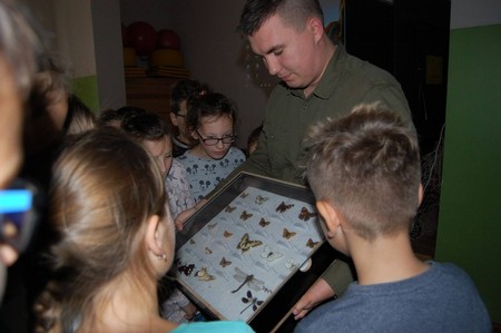 Zajęcia o owadach w Szkole Podstawowej w Zbożu.