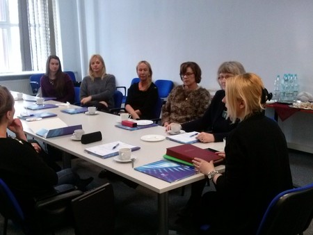 Spotkanie superwizyjne prowadzone przez p. Katarzynę Łęgowską dla przedstawicieli gminy Toruń i gminy Lubicz, Toruń 16.II.2018 r., fot. Biuro Wsparcia Rodziny i Przeciwdziałania Przemocy;