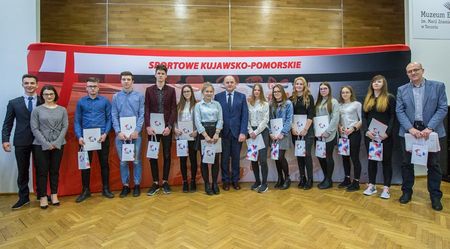 Uroczystość wręczenia stypendiów sportowych w Muzeum Etnograficznym w Toruniu, fot. Szymon Zdziebło/Tarantoga.pl