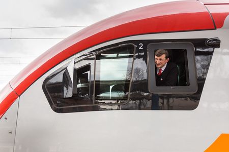 Uroczyste przekazanie elfów do obsługi połączeń pasażerskich w regionie, fot. Szymon Zdziebło/Tarantoga.pl