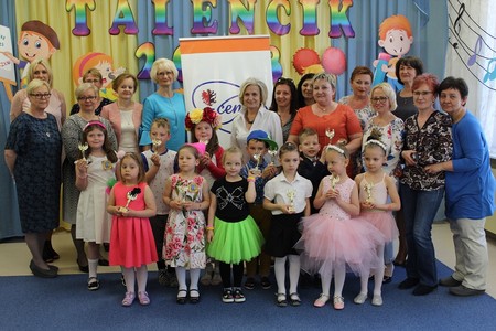 Pamiątkowe zdjęcie uczestników V edycji konkursu