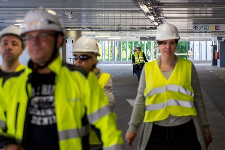 Nasi goście na budowie Wojewódzkiego Szpitala Zespolonego w Toruniu, fot. Łukasz Piecyk dla UMWKP
