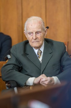 Wizyta rówieśników niepodległej w Urzędzie Marszałkowskim Województwa Kujawsko-Pomorskiego fot. Szymon Zdziebło, www.tarantoga.pl