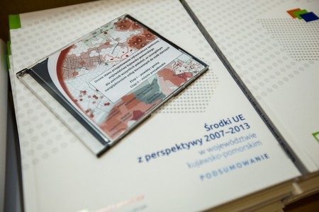 Konferencja na temat uwarunkowań i wyzwań rozwoju województwa w Urzędzie Marszałkowskim, fot. Szymon Zdziebło/Tarantoga.pl