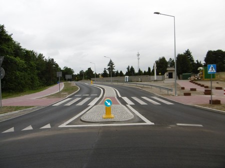 Nowe rondo łączy dwie drogi wojewódzkie: nr 241 oraz nr 242, fot. ZDW