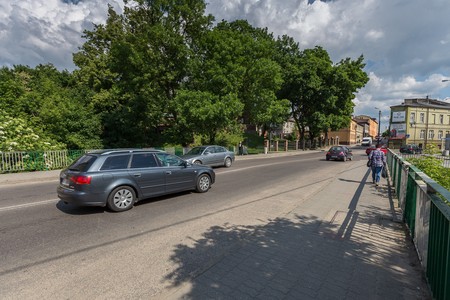 Przeprawa nad Rypienicą zyska nową konstrukcję, jezdnię i chodniki, fot. Szymon Zdziebło/Tarantoga.pl
