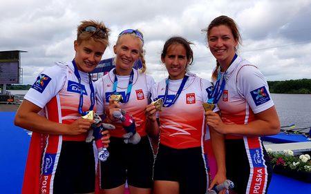 Katarzyna Zillmann, Agnieszka Kobus-Zawojska, Maria Springwald i Marta Wieliczko po dekoracji medalowej, fot.www.pztw.pl