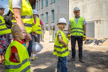 Zwiedzanie placu budowy szpitala, fot. Szymon Ździebło tarantoga.pl