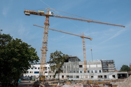 Rozbudowa kompleksu szpitala na Bielanach jest zaawansowana w 50 procentach, fot. Łukasz Piecyk