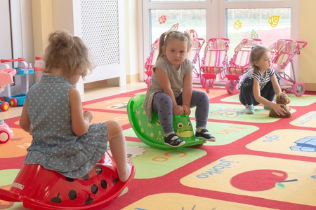 Nowy budynek oddziału przedszkolnego przy Szkole Podstawowej w Robakowie działa od kilku dni, fot. Łukasz Piecyk