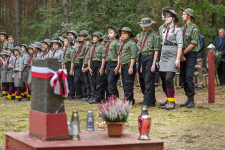 Uroczysta msza święta przy pomniku w Klamrach odbyła się 23 września, fot. Szymon Zdziebło/Tarantoga.pl