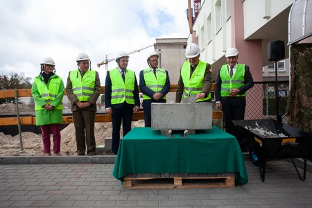 Uroczystość podpisania aktu erekcyjnego oraz wmurowania kamienia węgielnego pod budowę nowej Polikliniki na terenie 10. Wojskowego Szpitala Klinicznego w Bydgoszczy, fot. Filip Kowalkowski.