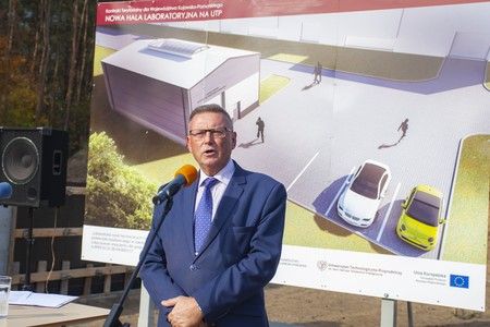 Uroczystości podpisania aktu erekcyjnego oraz wmurowania kamienia węgielnego pod budowę nowych laboratoriów UTP, fot. Ryszard Wszołek